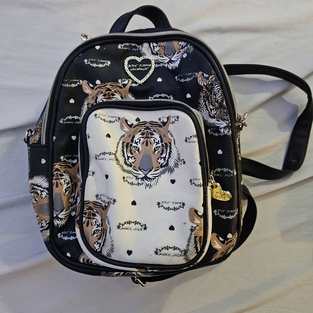 Tiger backpack